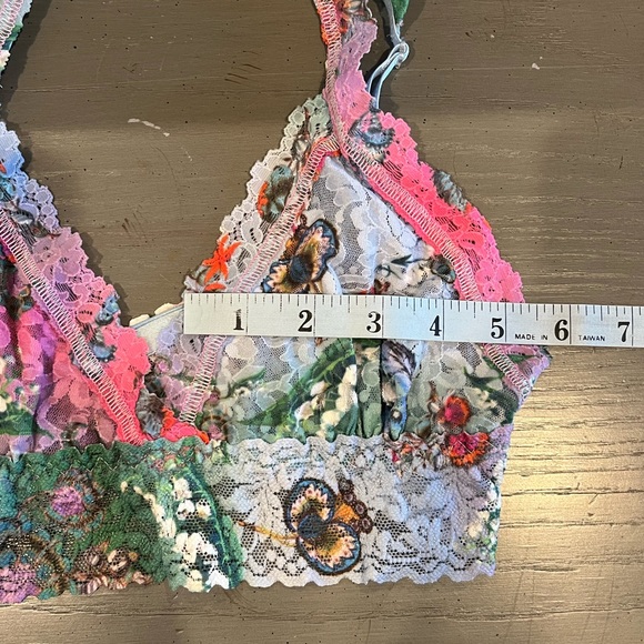 Hanky Panky X Cynthia Rowley Triangle Lace Bralette - Picture 14 of 15